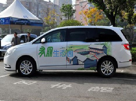 固始户外车贴喷绘如何保持效果?